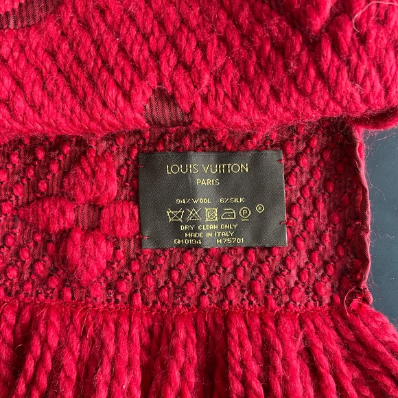 Louis Vuitton Logomania Scarf - Picture 2 of 6